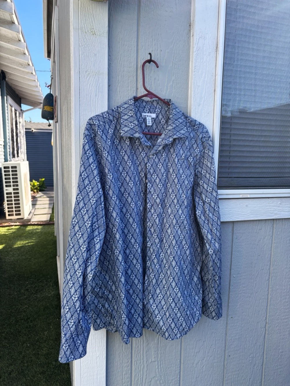 Bar III Navy and White Botanical Print Shirt XL